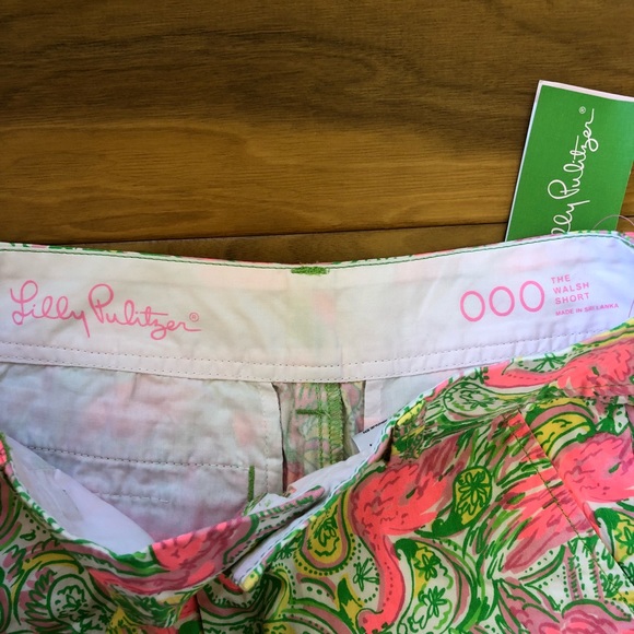 Lilly Pulitzer Walsh Shorts Hot Wings Flamingo - Picture 5 of 8